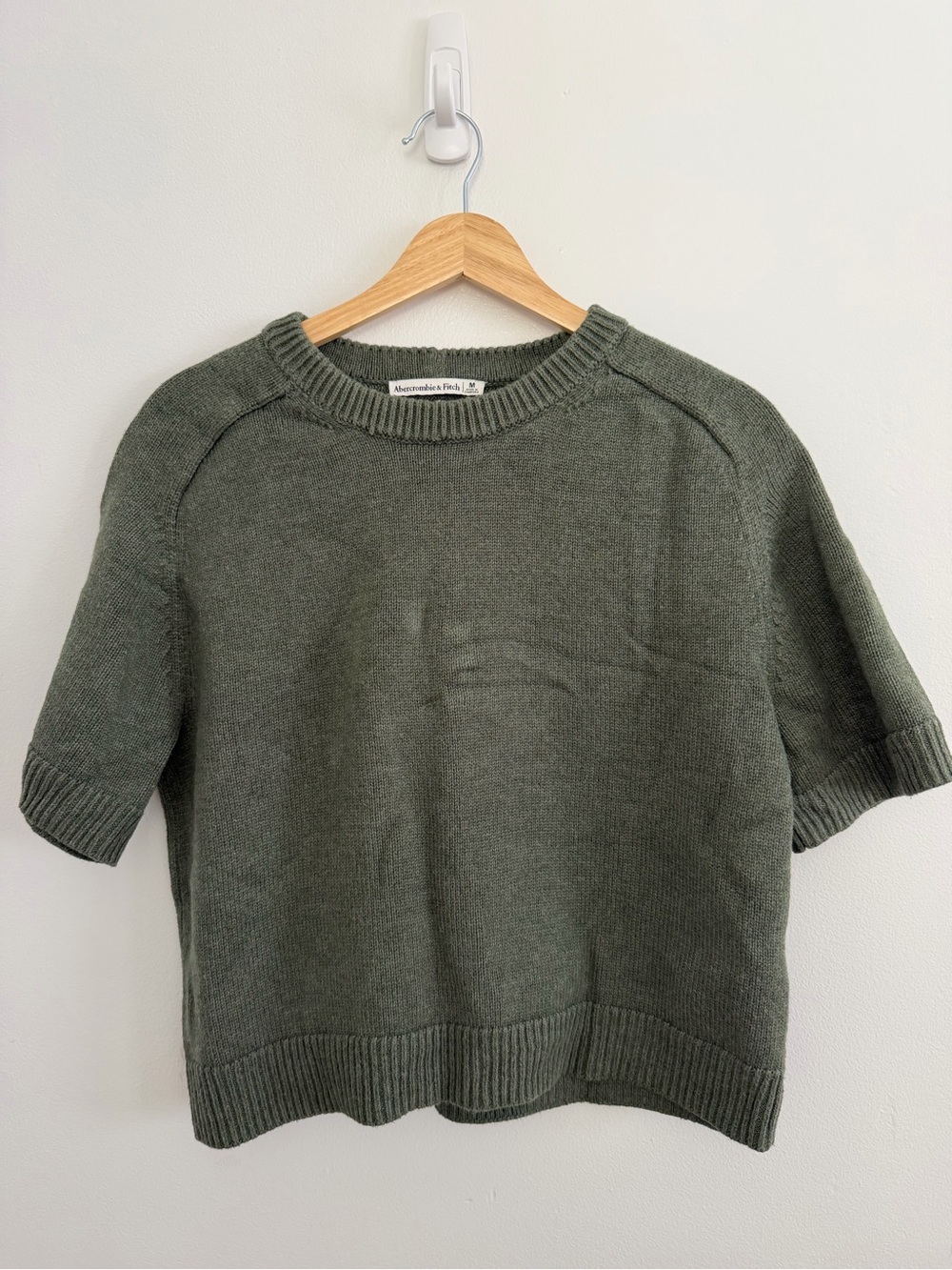 Abercrombie & Fitch Olive Green Short-Sleeve Crewneck Sweater